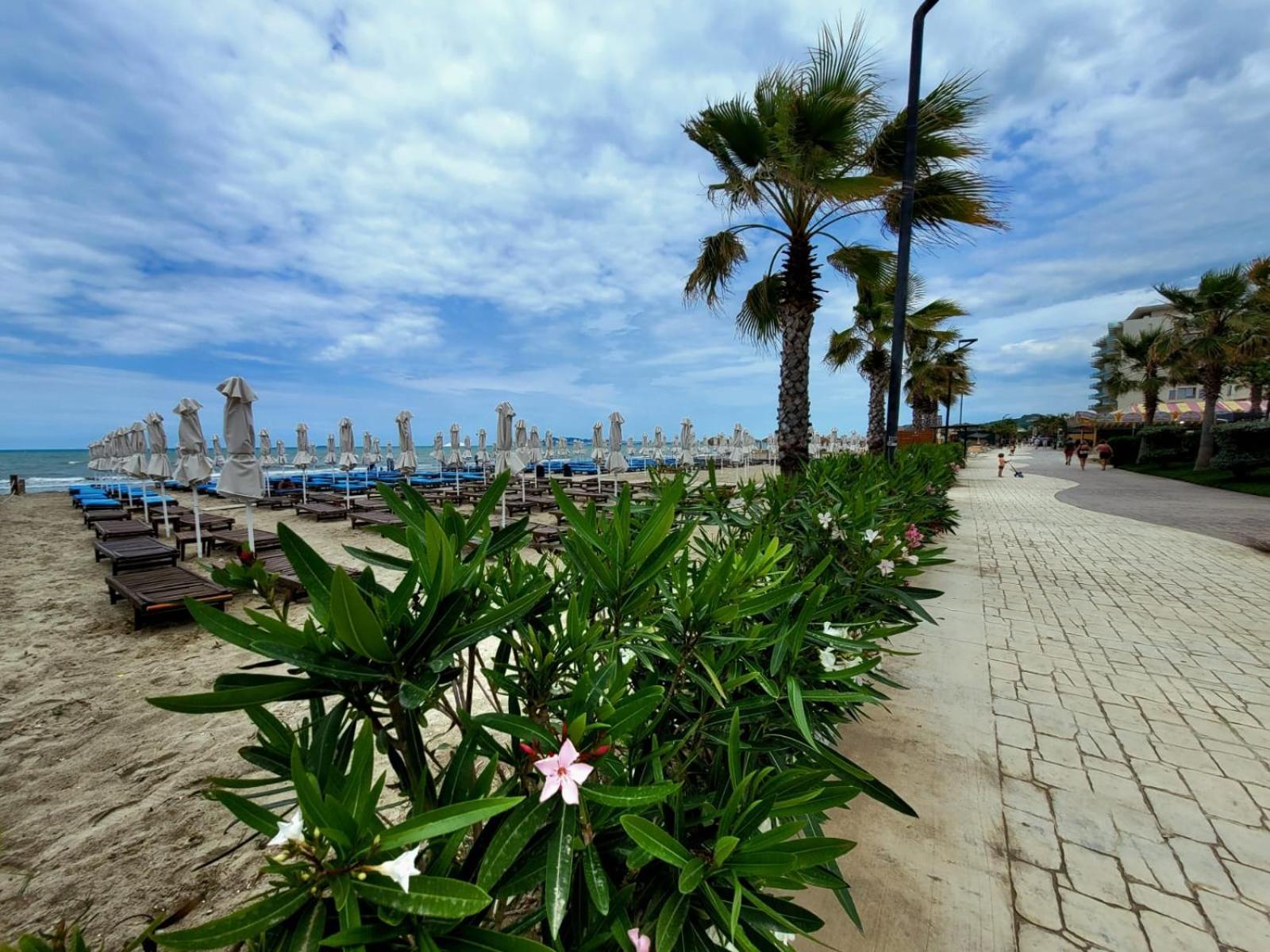 Apartment J&a Beachside Golem (Tirana)